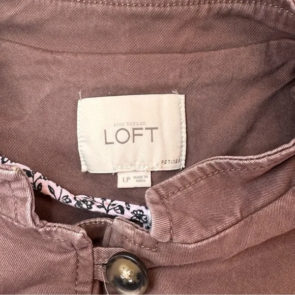 Women's LOFT Size Large Petit, Brown, Button Down - Picture 6 of 8